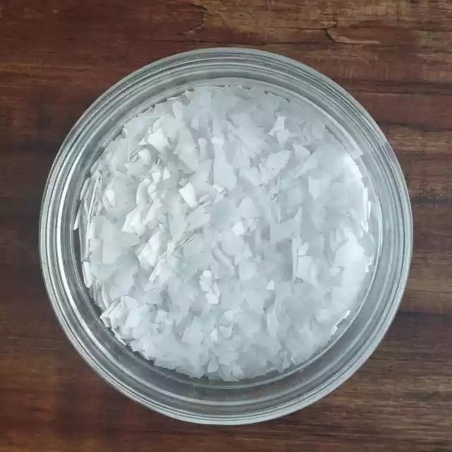 PVC Pipe Fittings  PVC Lubricant PE Wax Lubricants  Plastic Additives  Good Wetting Effect